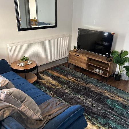 Dalston 1 Bedroom Flat Londen Buitenkant foto
