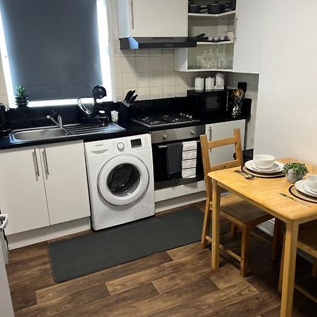 Dalston 1 Bedroom Flat Londen Buitenkant foto