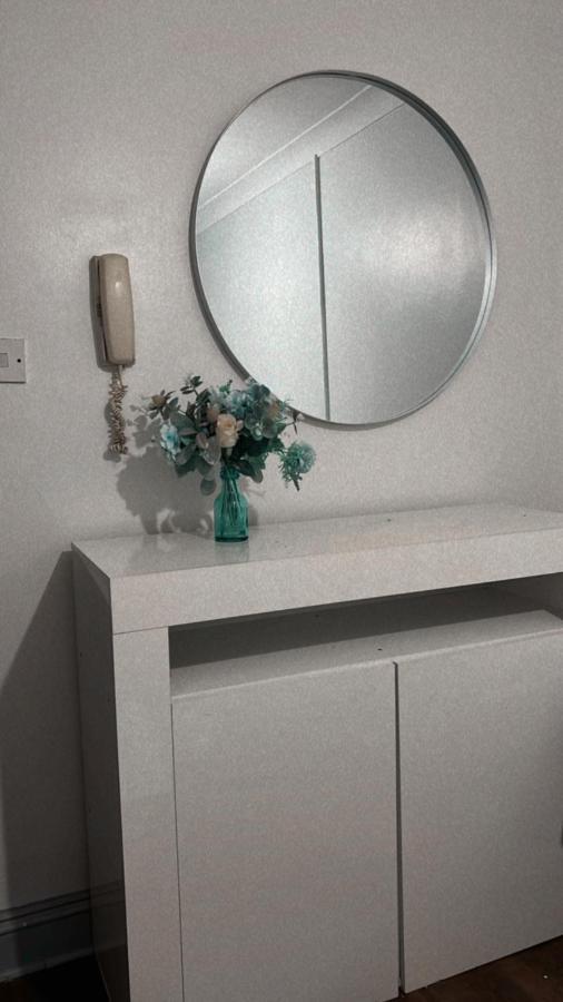 Dalston 1 Bedroom Flat Londen Buitenkant foto